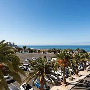 https://apts-next-to-the-beach-private-terrace-some-w-seaviews.in-canary-islands.com